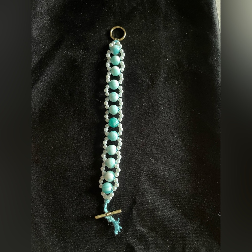 Elegant Turquoise and White Beaded Bracelet